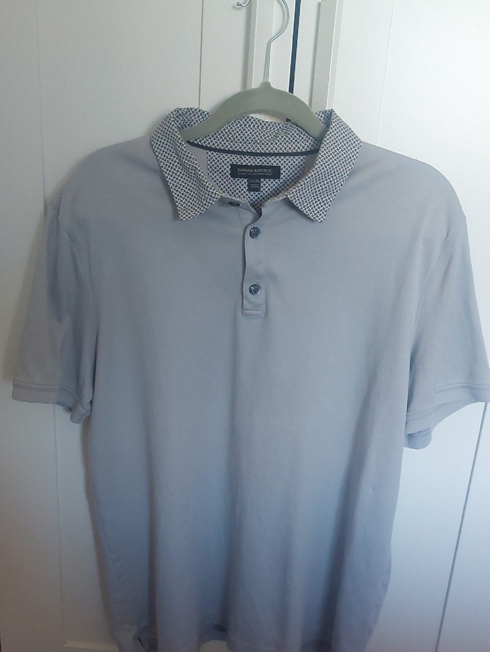 Banana Republic Men's Light Gray Polo with Patterned Collar